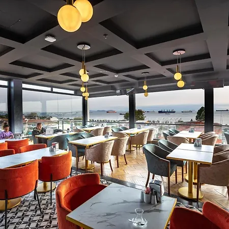 Ξενοδοχείο Costera 4*